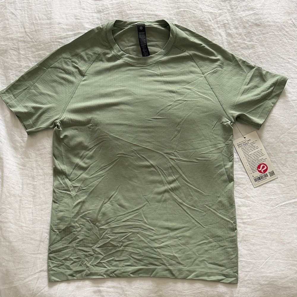 Lululemon Metal Vent Tech Shirt